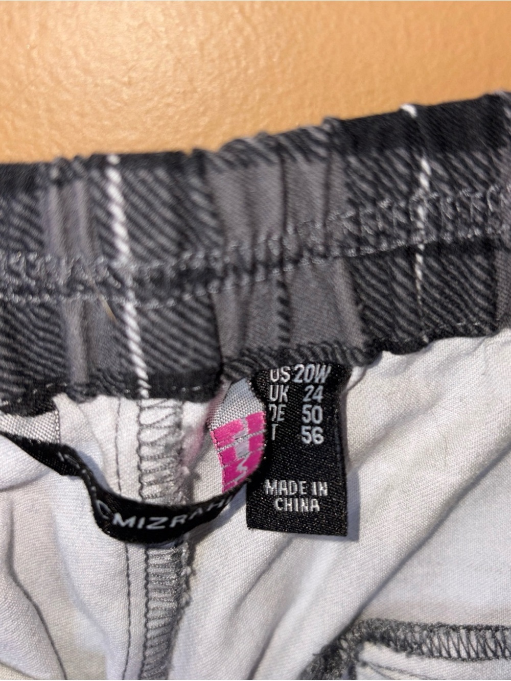 HC820 Isaac Mizrahi Women's Black Plaid Knit Trousers Lounging Pants. Size 20W - Picture 5 of 5